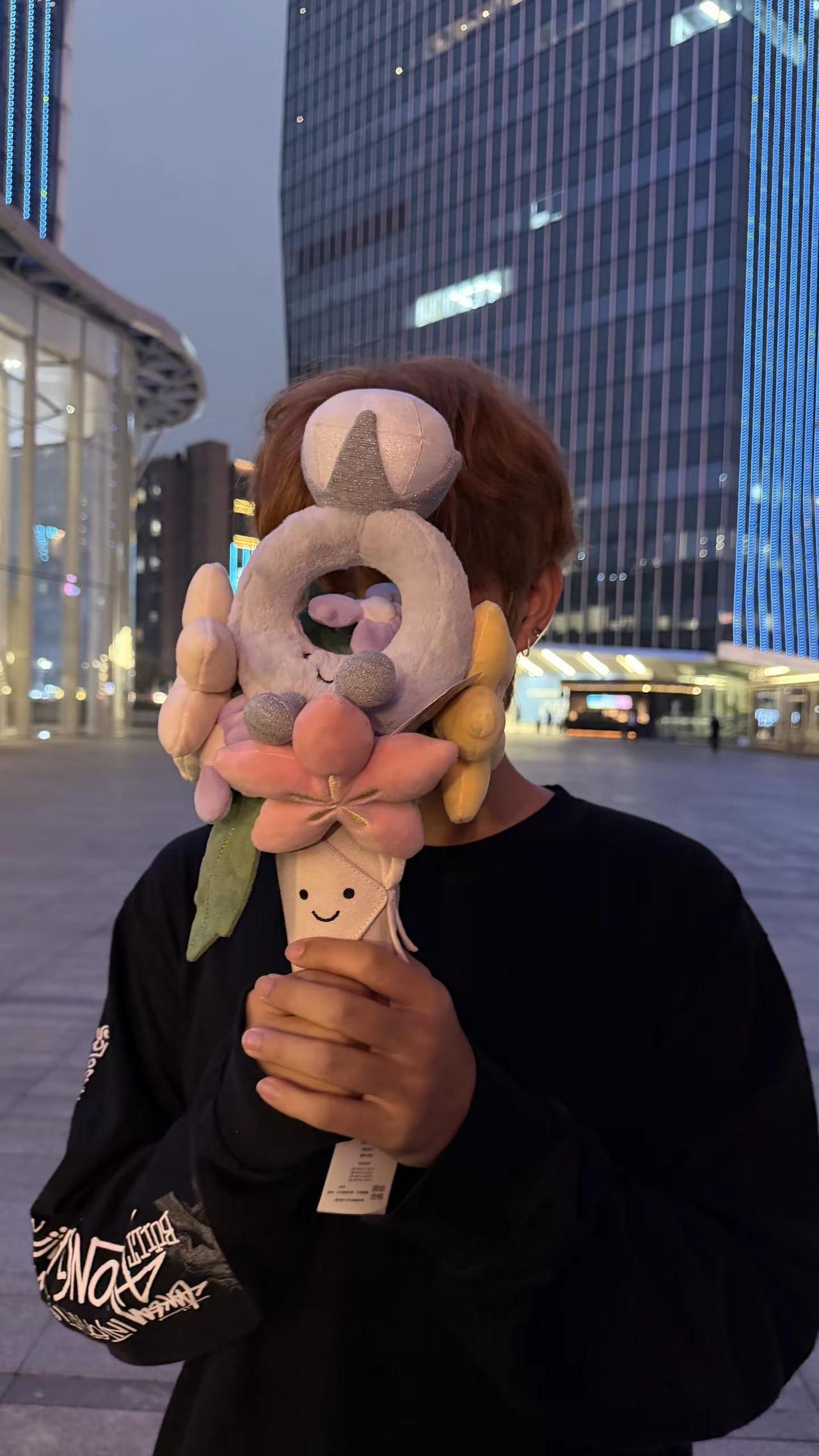 谈恋爱要从一束花开始