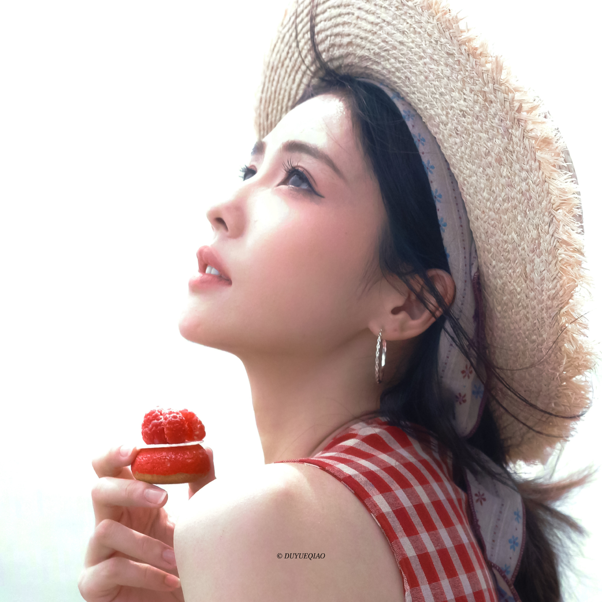 白鹿海边度假马上进组啦 想和王韵娜见面😽 