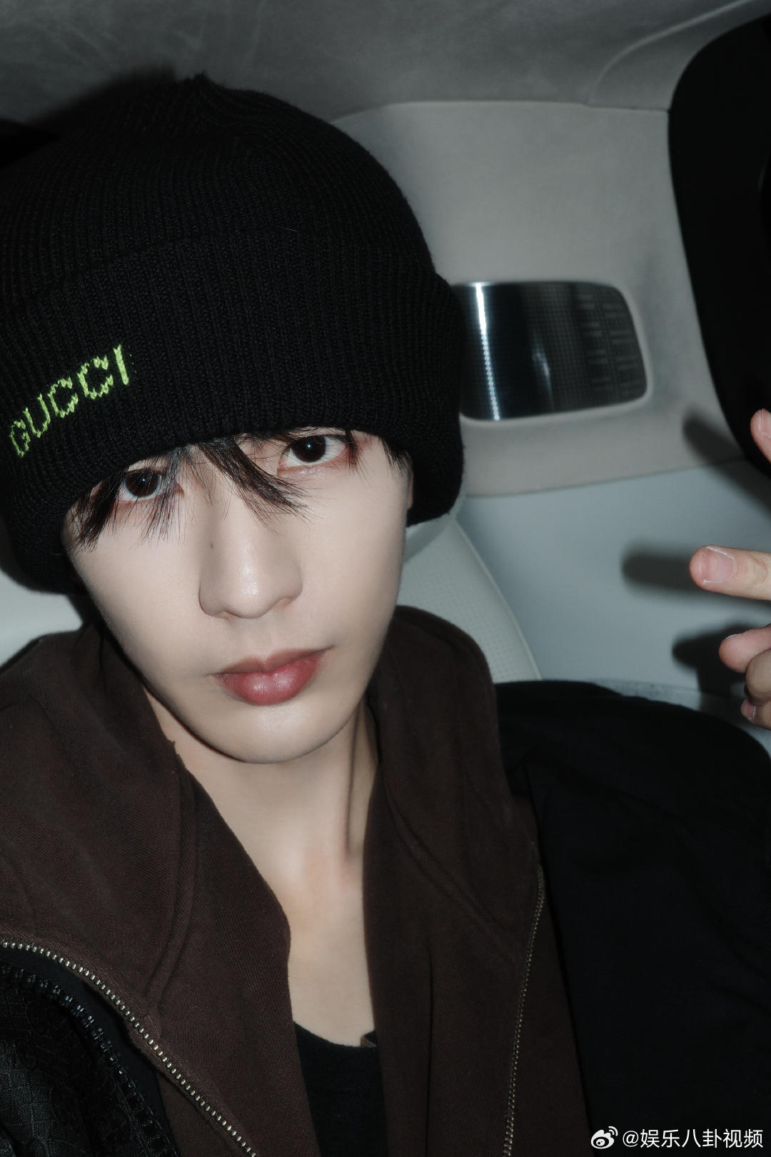 张凌赫张凌赫请剧组吃汤圆张凌赫请归鸾剧组吃汤圆 张凌赫请《归鸾》剧组吃汤圆，过元