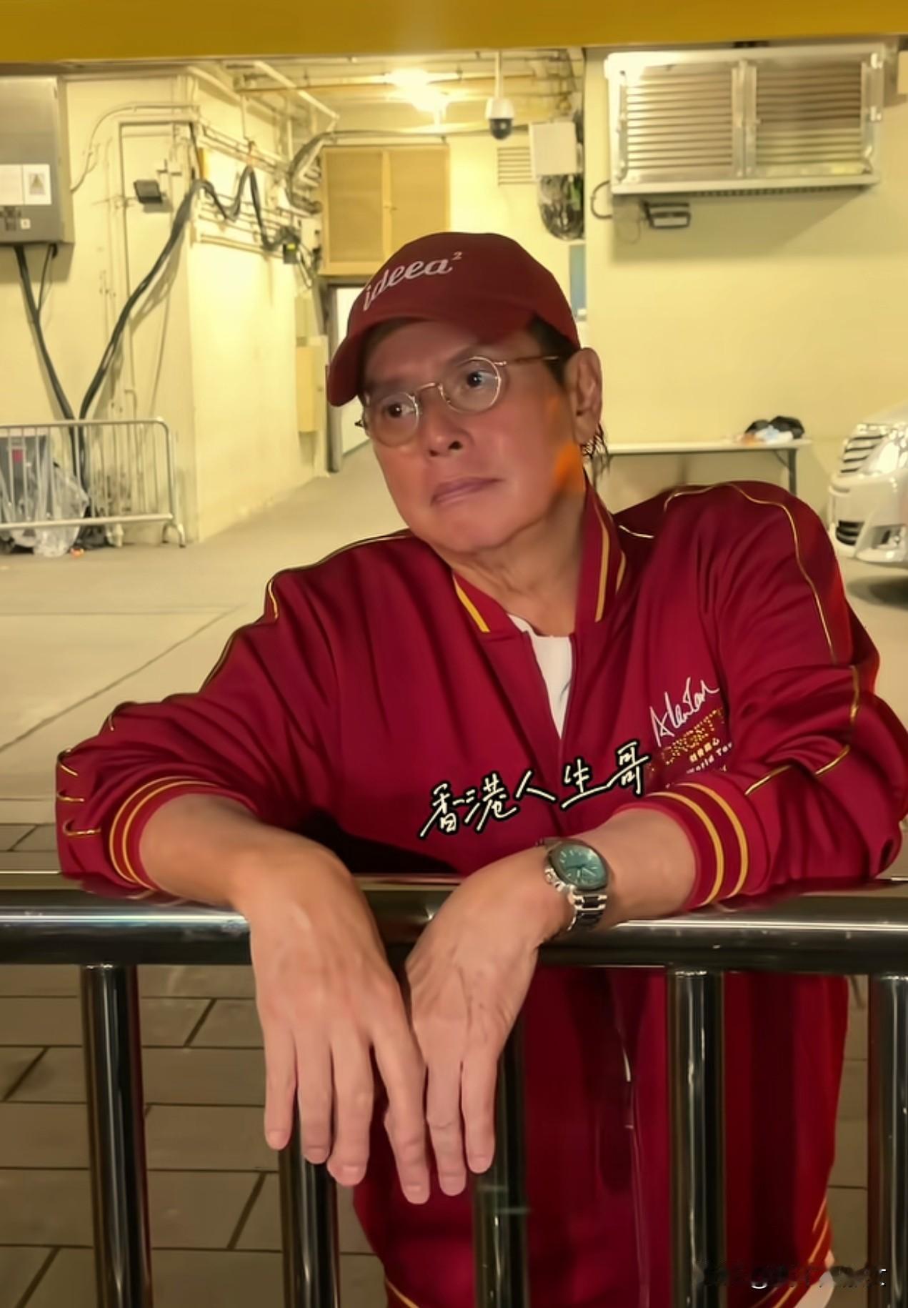 明眼人都看出来，
76岁谭咏麟之所以开演唱会，
不是为了捞钱，也不是为了博流量，