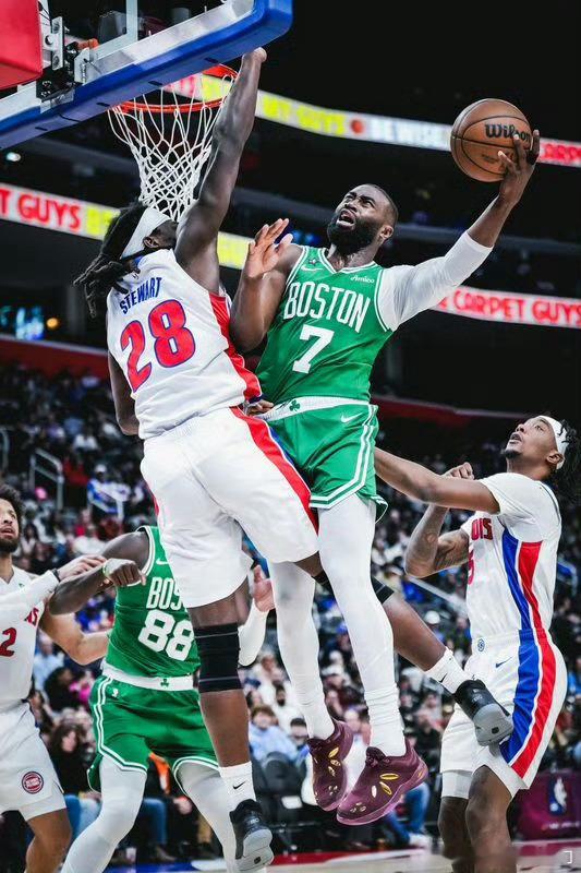 NBA作业，继续重整旗鼓！明天凯尔特人主场出战步行者。据说杰伦布朗已经顺利进入全