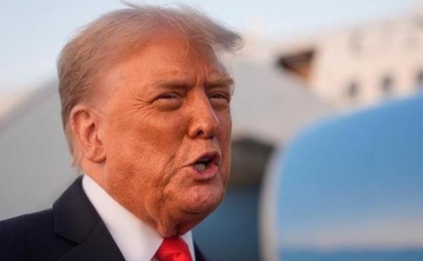 其实特朗普一直想逼全球跟中国脱钩，让中国经济垮掉。可是他算来算去，漏了一点，结果