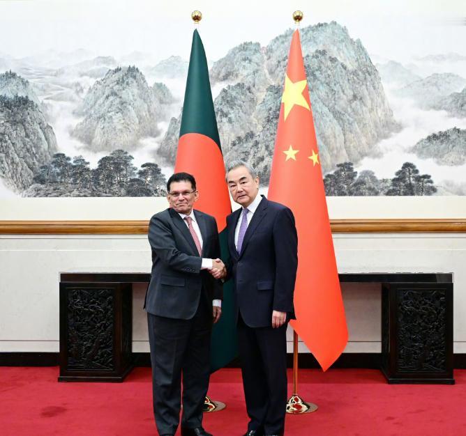 中孟双边外交迎来重要互动节点。5 月 6 日，孟加拉国外长卡利勒与王毅完成面对面