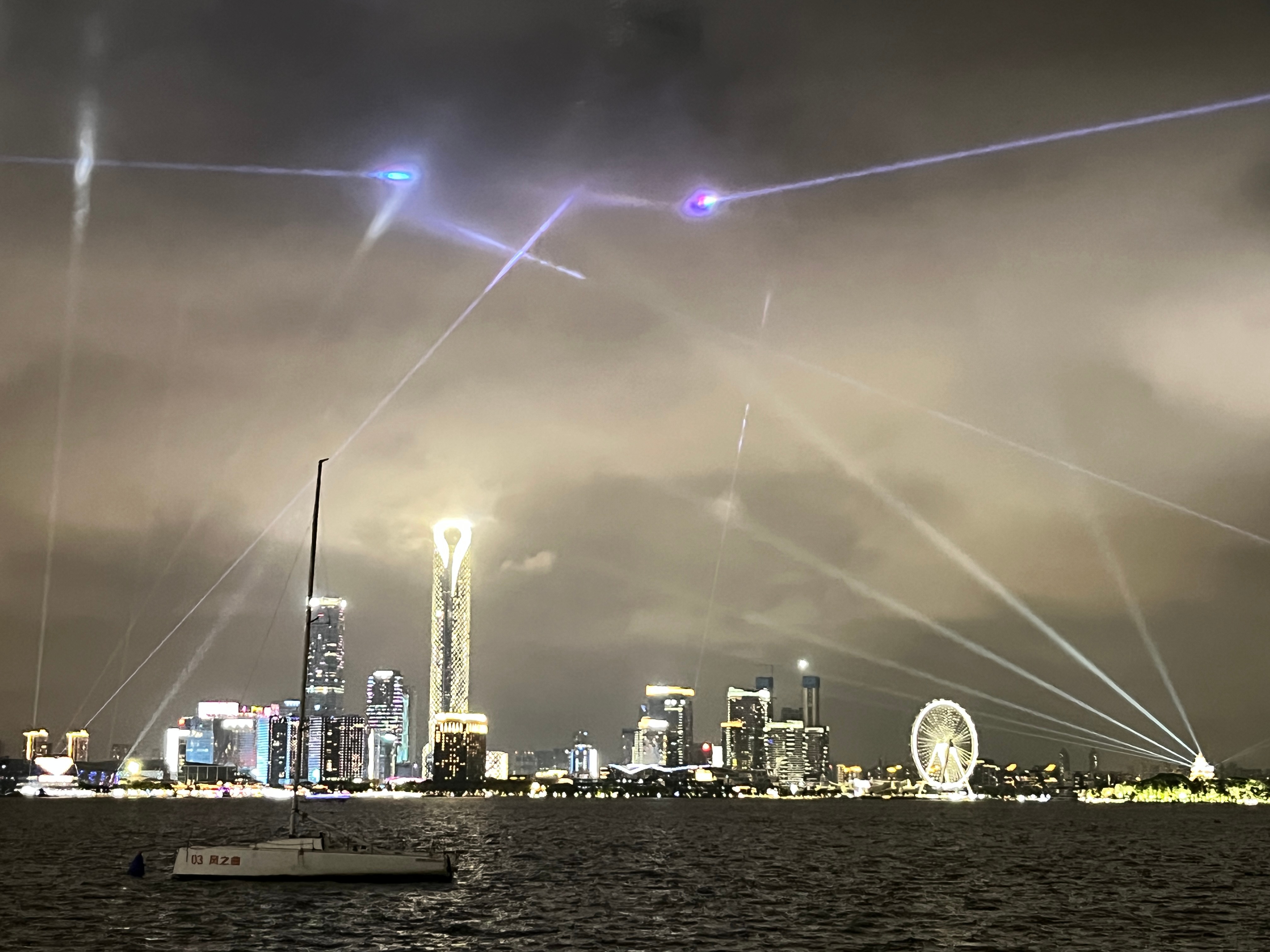 2026年，苏州周庄，金鸡湖，东方之门 苏州·金鸡湖