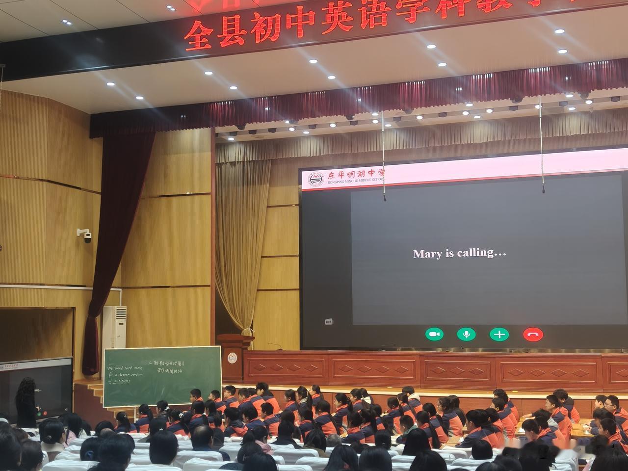 可能是焦虑症犯了。开学以来，从没有一晚上睡过踏实觉。胸口闷，呼吸不畅，憋的慌。手