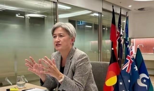 4月27日下午，中国外交部正式对外发布消息，应中共中央政治局委员、外交部长王毅的