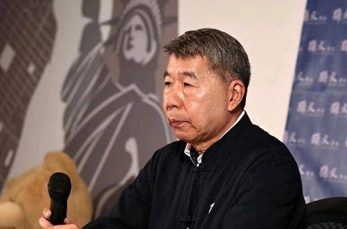 张亚中一出马就对民进党开炮！1月15日，出席弹劾赖清德听证会的张亚中表示，赖清德