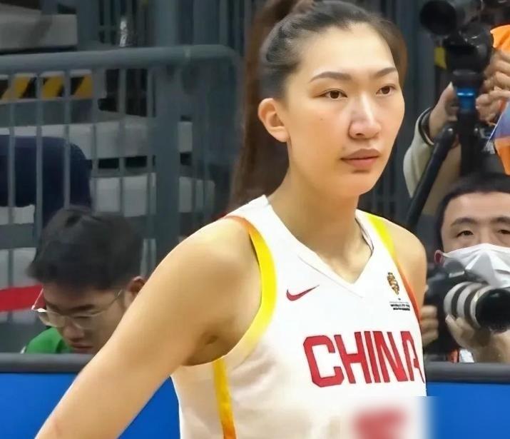 中国女篮太能打了！
 
世预赛武汉赛区收官战，83-71击败巴西，以4胜1负的战