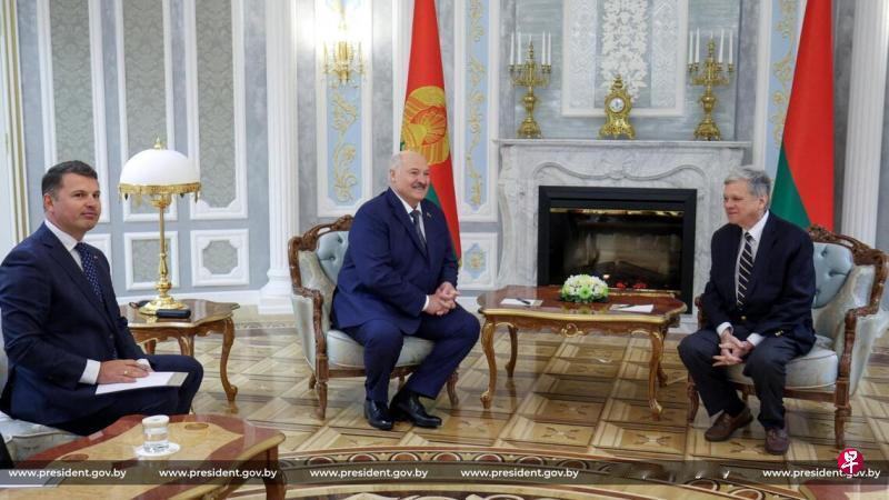 2025年12月，美国宣布解除对白罗斯钾肥的制裁，此举不仅关乎全球供应链重组，更