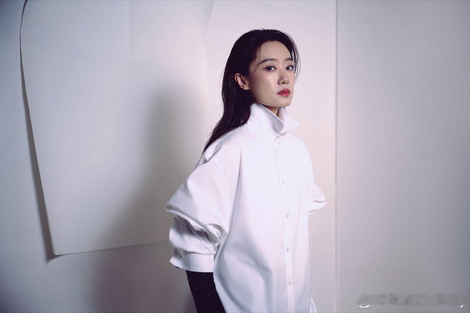 张小斐 可以坐评委腿上看电影吗这届网友也太直观了吧，对强者的膜拜偷偷藏不住，不止