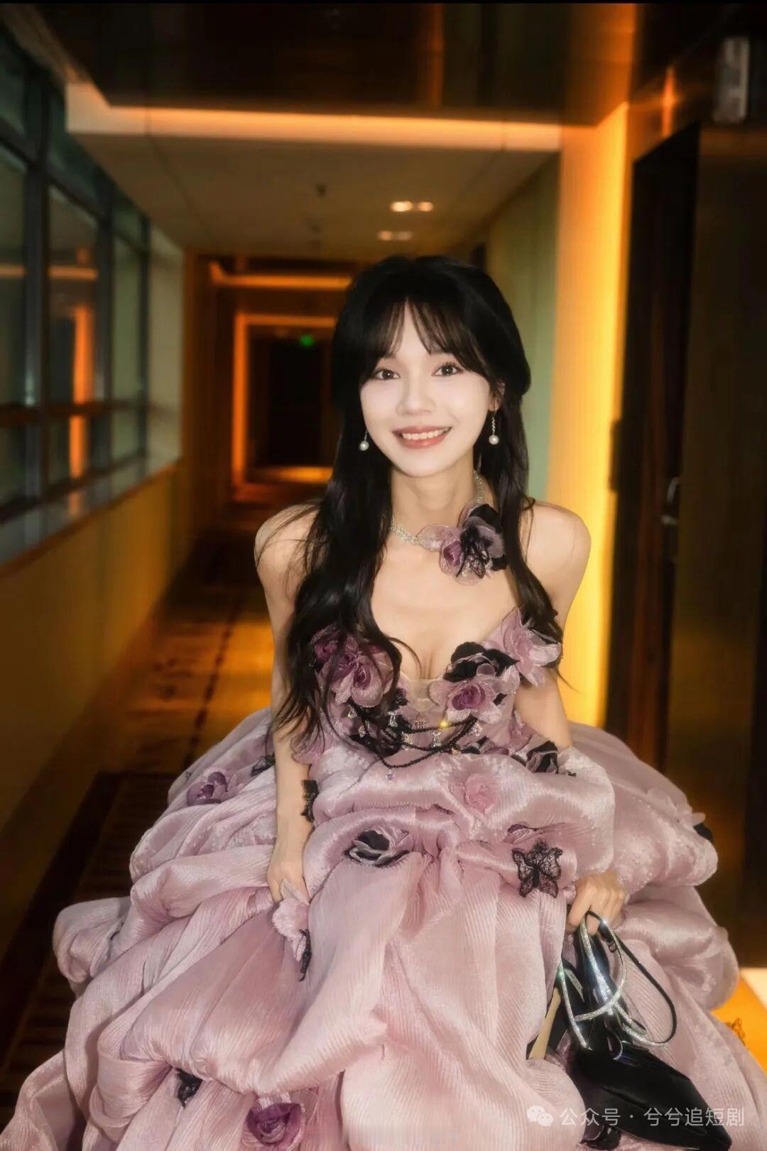 我认为性格重要我认为性格是最重要的原因，就是现在很多悲剧的源泉就是因为，有的没有