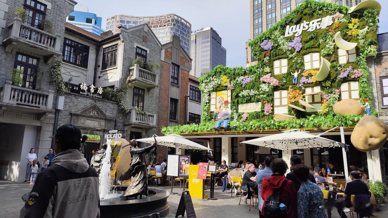 分享你随手拍的风景上海新天地街景随拍