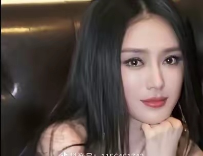秦岚早期真的封神的程度，真的绝绝子呀，样貌、气质都太顶了，那个时候真真就是大美女