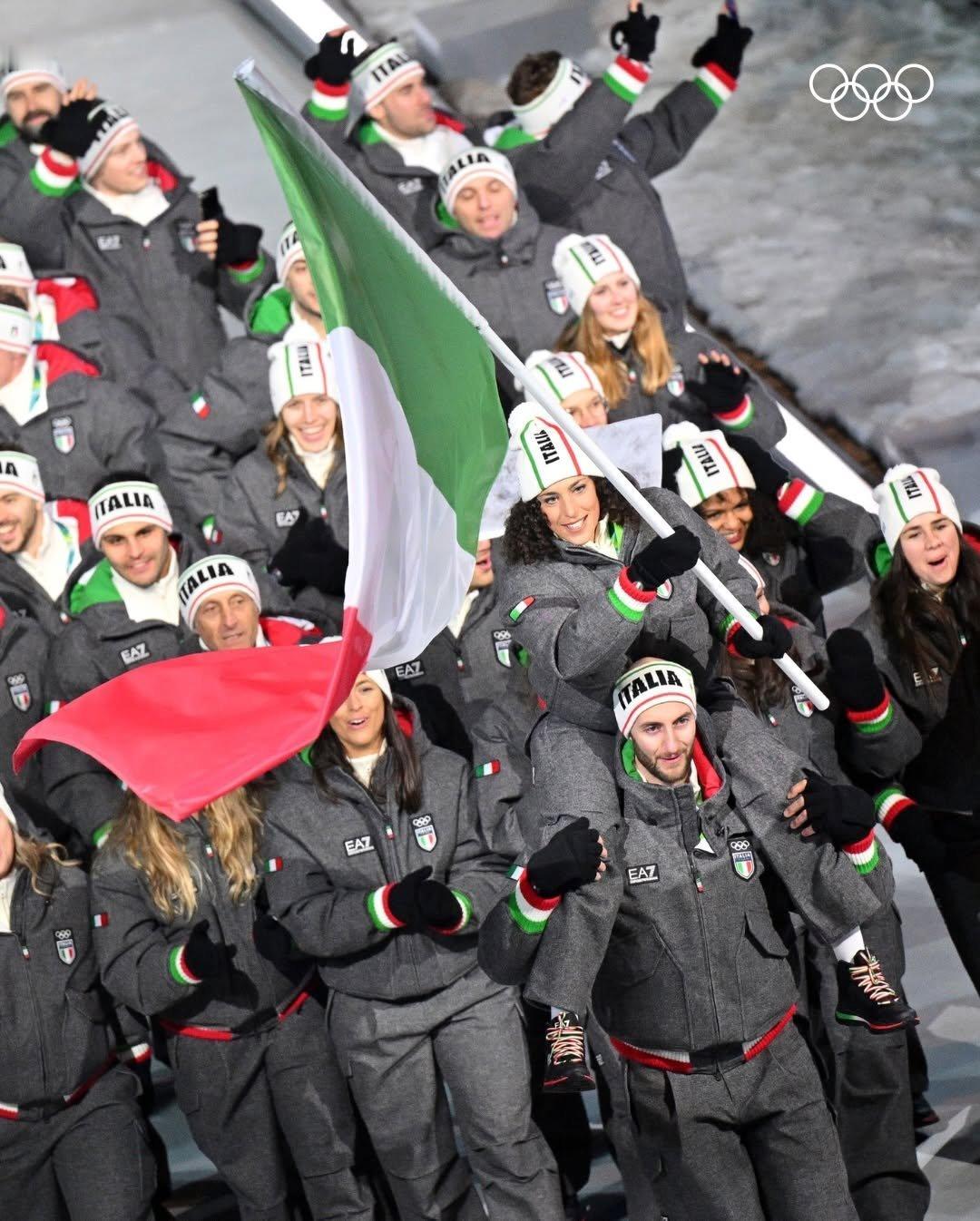 冬奥会 开幕式运动员进入会场！中国运动员是蓝色外套！厚蓄显锋芒