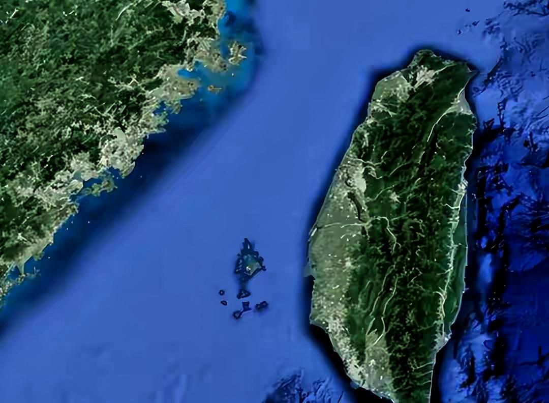特朗普即将访华，台湾此时通过巨额军购，这一来一往的配合，把美国的信誉，台湾的未来