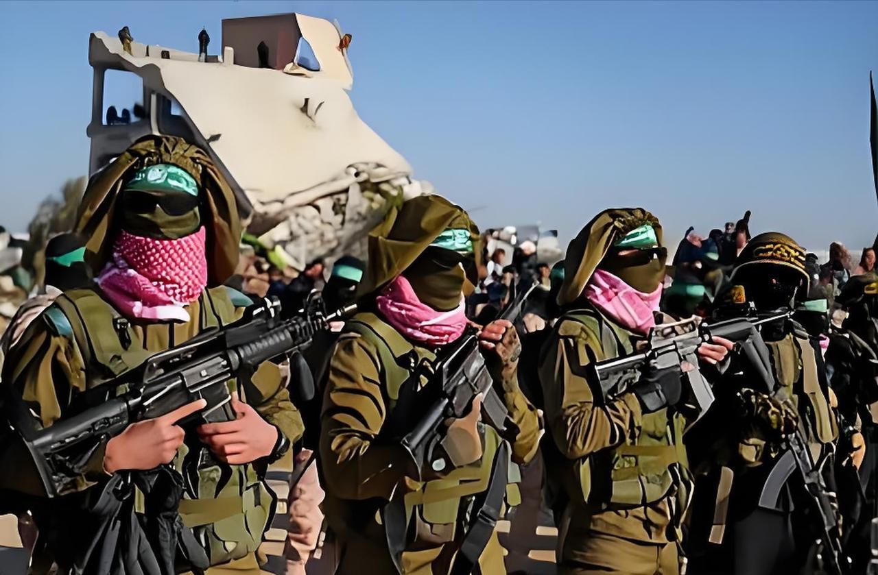 *伊朗发出“核弹”级警告，这次伊朗真的疯了，直接把底牌掀了——革命卫队放话：谁敢