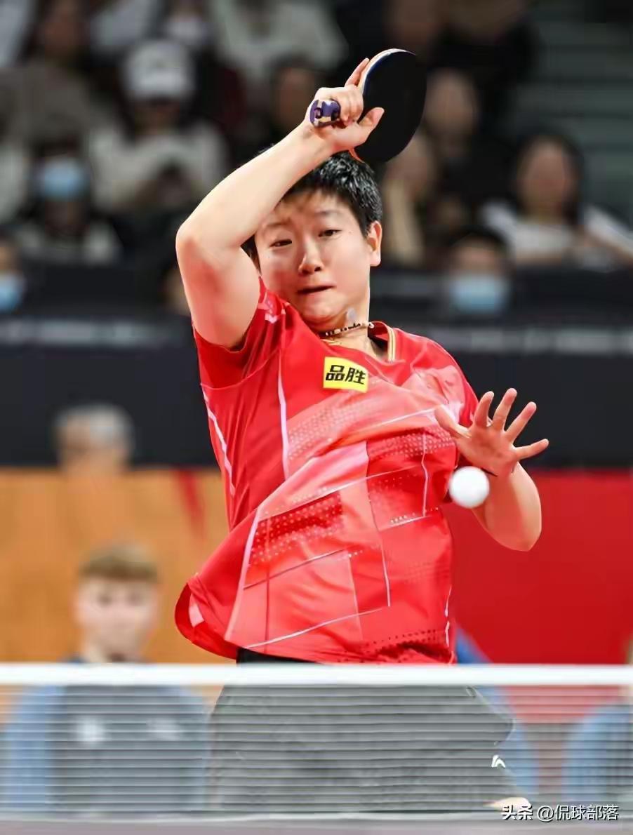 孙颖莎”闭关修炼“球技见涨！大滿贯夺冠有了底气！香港总决赛孙颖莎在与蒯曼单打中因