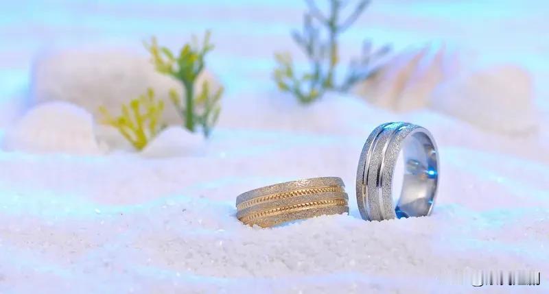 婚姻究竟是两个人的事，还是两个家庭的事，这个问题始终争论不断。
在传统观念中，婚