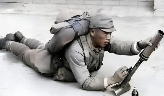 抗战时鬼子的掷弹筒曾让八路军十分头疼，但他的出现改变了现状。[无辜笑]
 
抗战