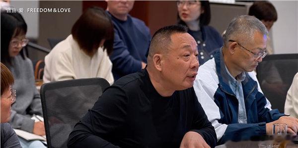 【于东来回应胖东来员工工资传闻：没有任何调降工资政策】于东来回应胖东来员工降薪传