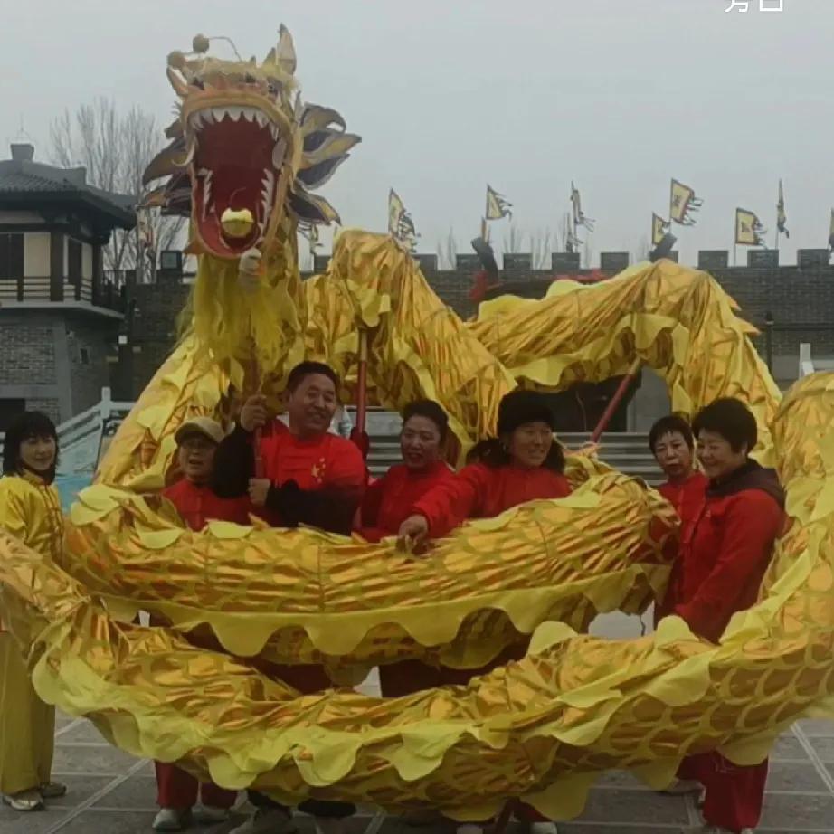 元宵节，去年写了元宵节的由来，习俗，今年也不可能再写了。
写些别的吧。首先祝友友