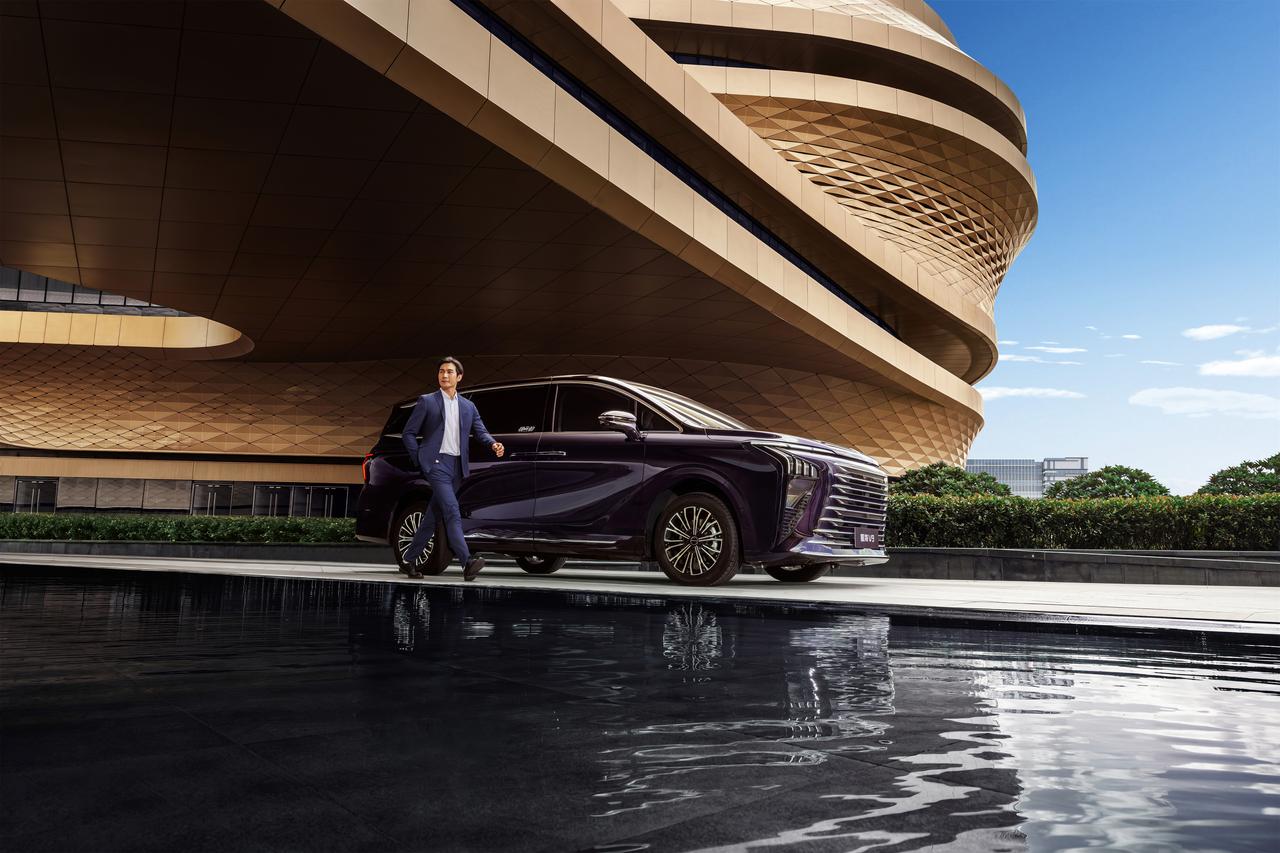 不止于大，更在于巧；不止于远，更在于稳
重新定义家庭MPV的舒适标准
每一公里，