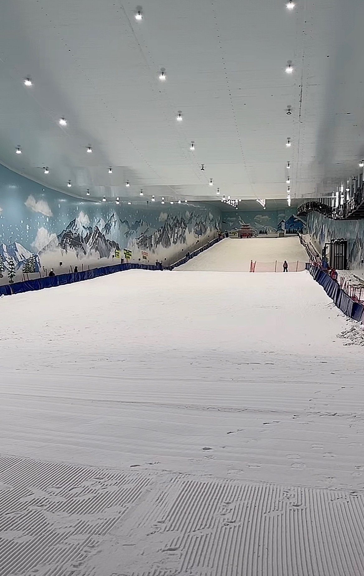 玉林滑雪馆夏日的浪漫藏在了玉林滑雪馆里！玉林旅行 玉林