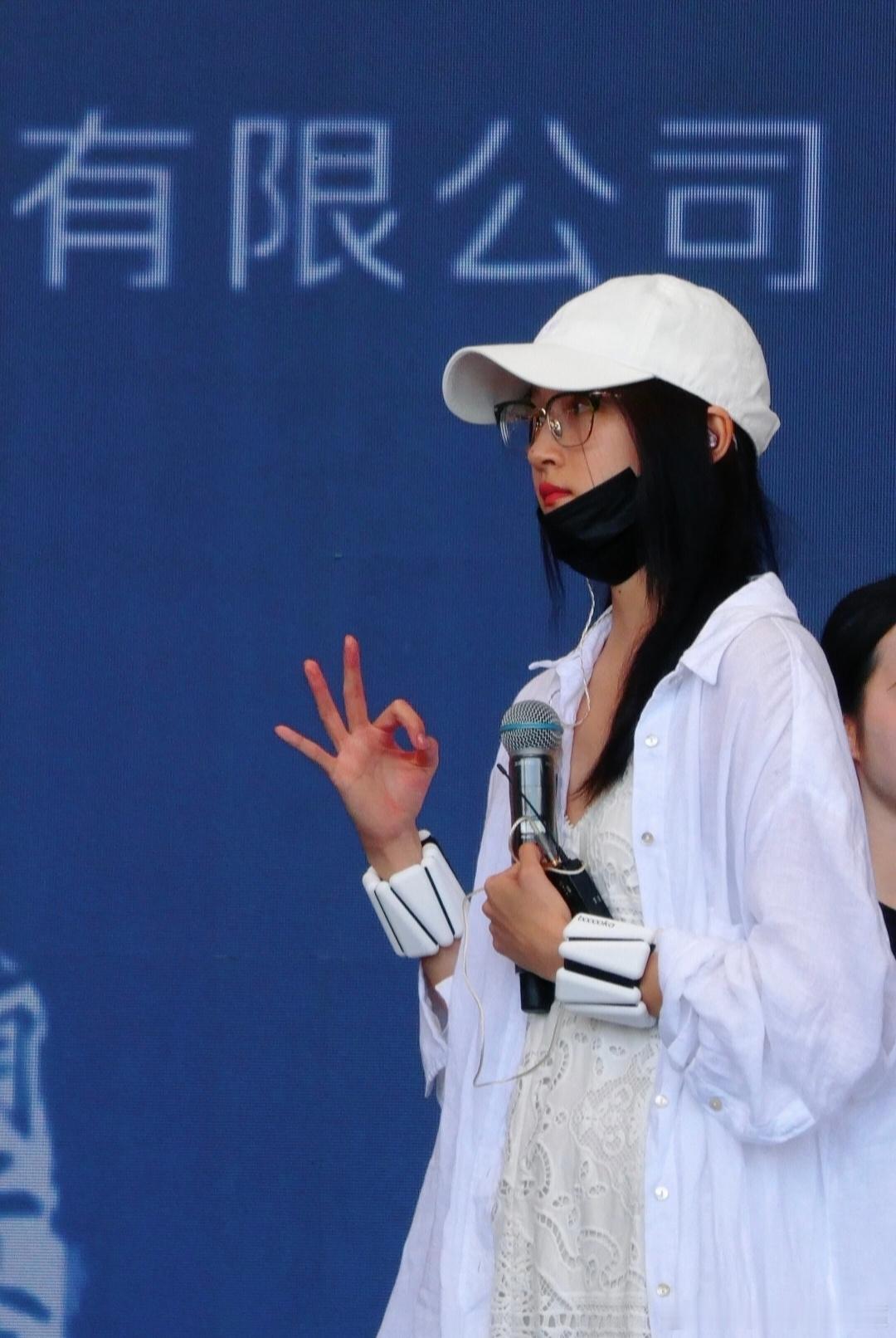 “多多见面”“👌🏻” 
