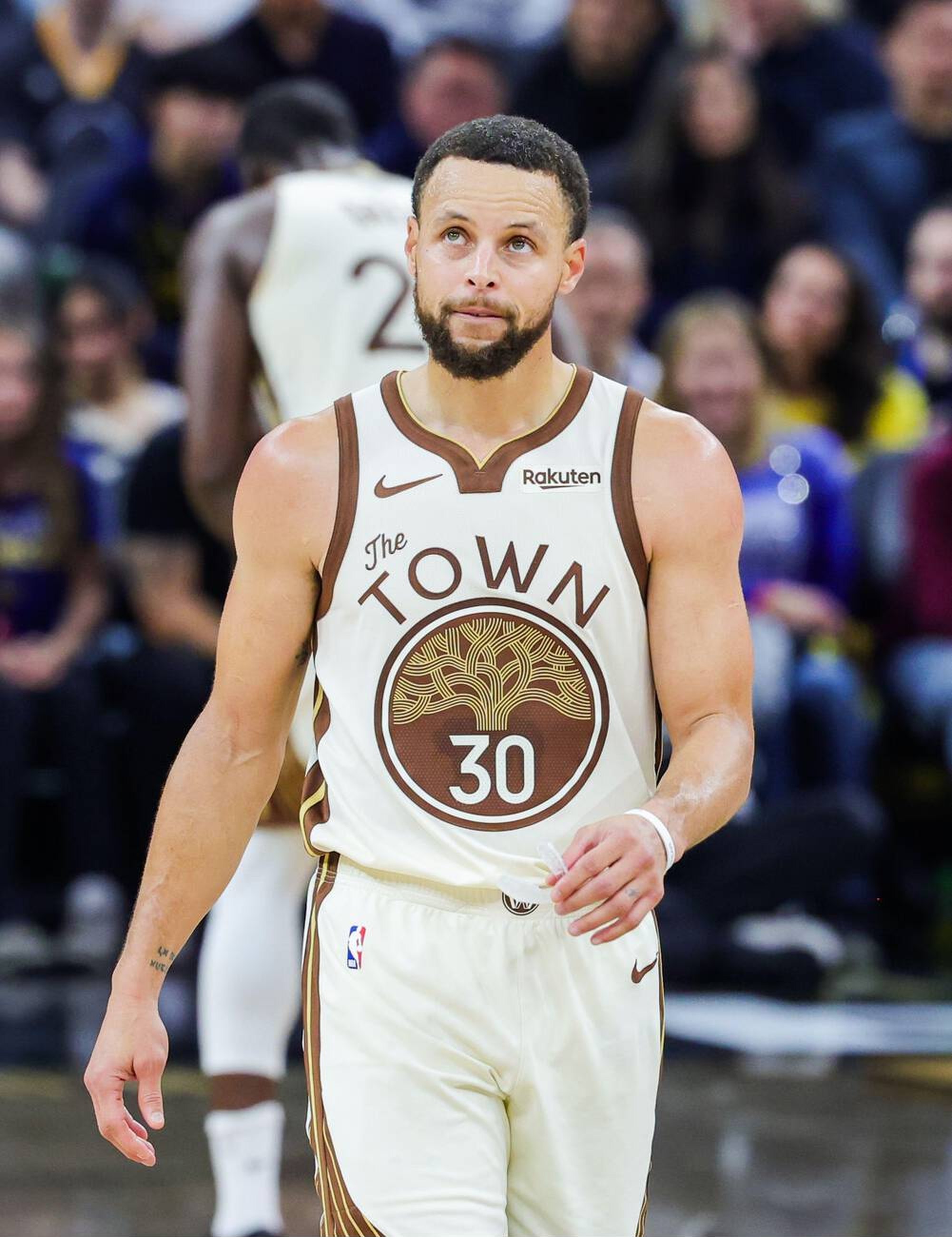 新年第一熬献给我勇了，莫辜负勇士vs黄蜂