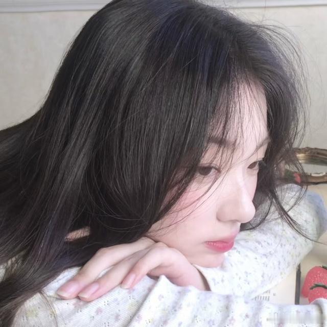 女生头像高级感｜无水印｜ ​​​