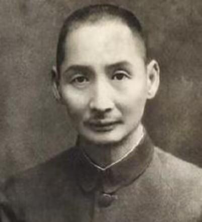 1930年10月，阎锡山在中原大战落败后，宣布下野并离开太原，蒋介石便对孙楚这位