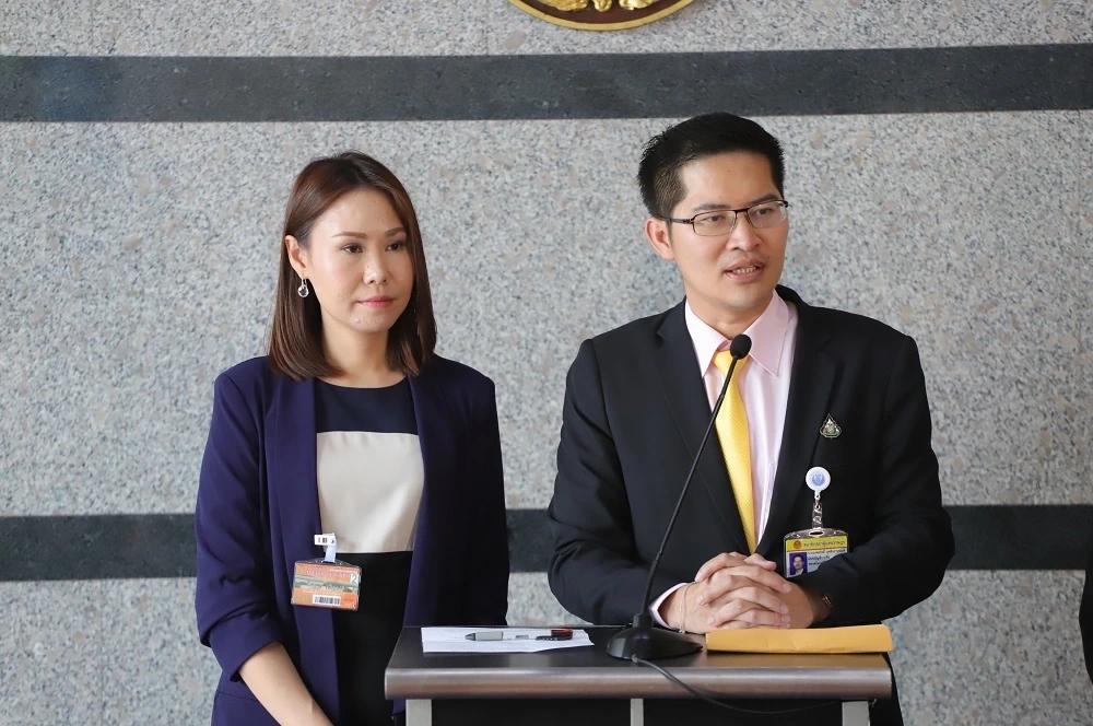 极端女权的背后，果然是男人！
当地时间1月13日，泰国文明党的总理候选人蒙空吉在