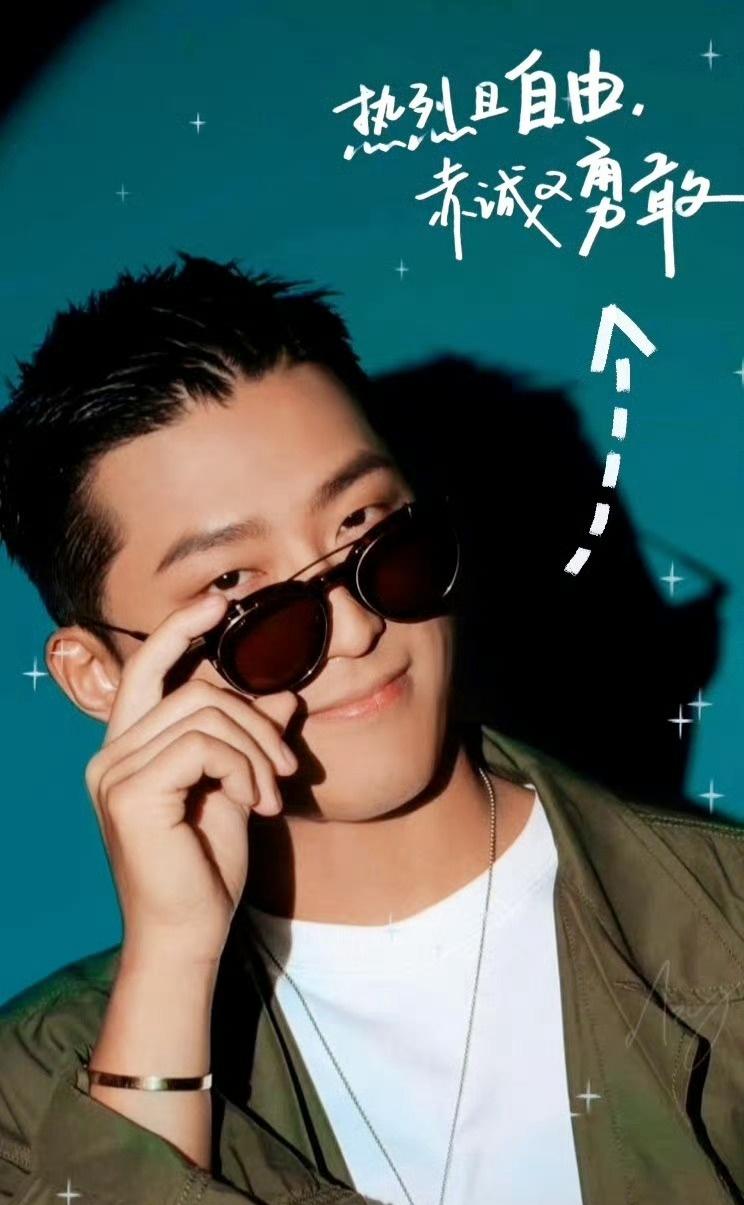 电影敦煌英雄[超话]窦骁主角窦骁焰火明城窦骁敦煌英雄 
在这个明媚的四月，愿你如