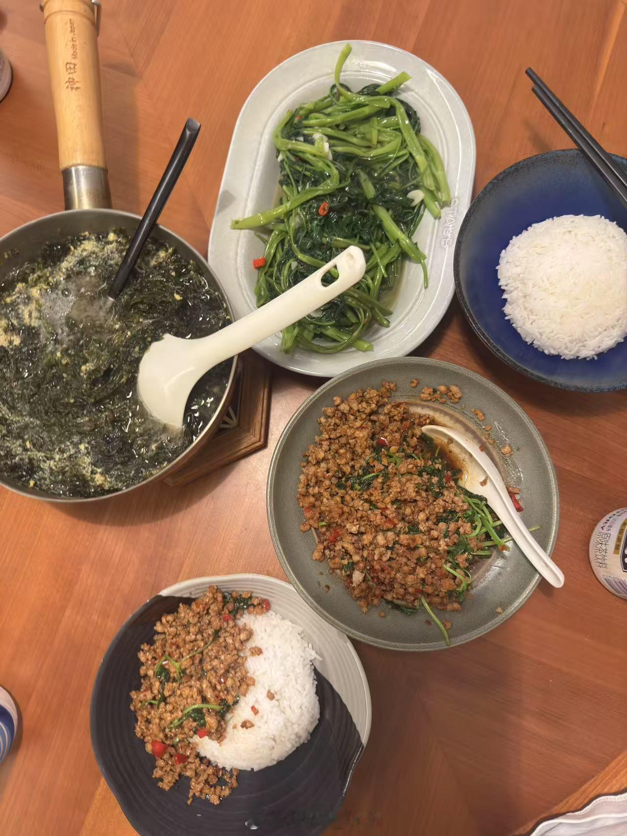 独居最大的坏处已经出现了…太难做饭了[晕]买菜也难…很难顶反正就是一不小心就买多
