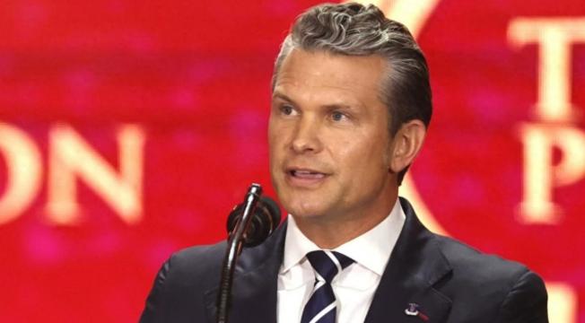 美军这次真是闹了个国际大笑话。9月底，国防部长赫格塞思突然下了道紧急命令，全球8