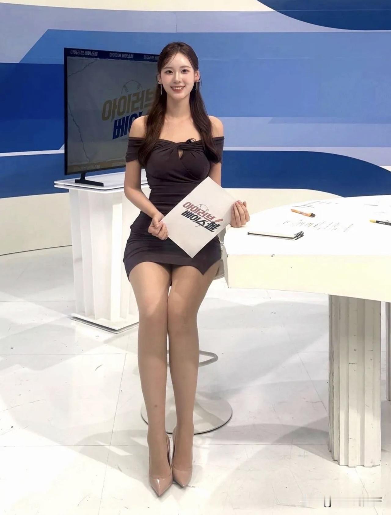 现在，韩国人都喜欢整成这样！审美是不断变化的，前段时间喜欢细腿细腰尖下巴，越来越