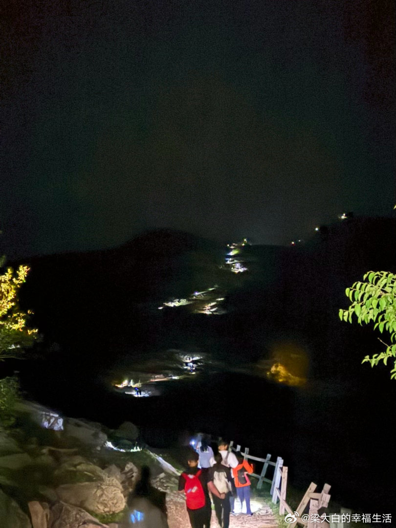 东灵山等日出