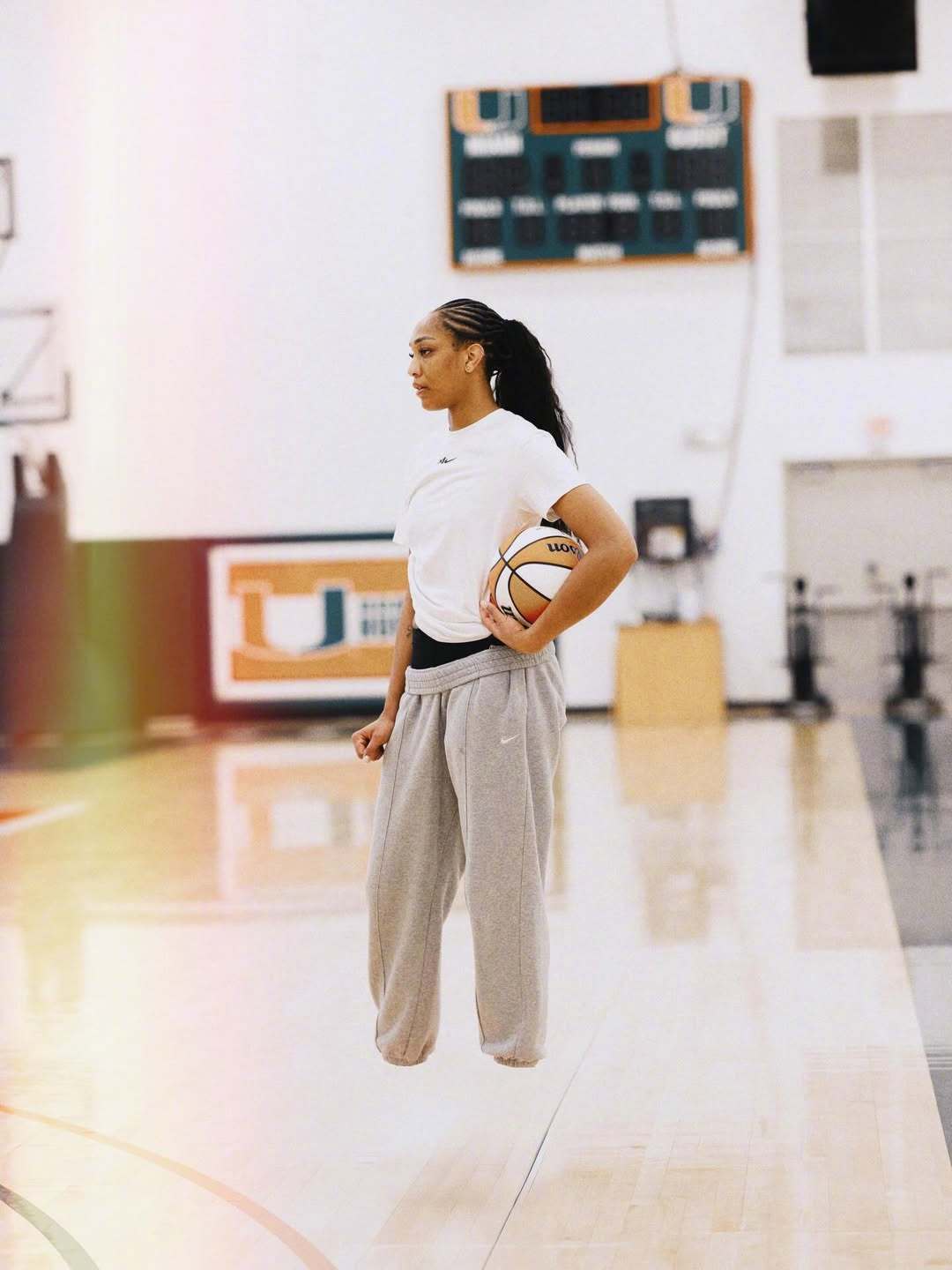 Nike A’Two疑似阿贾·威尔逊二代签名鞋A’Two实物曝光，全粉色盔甲式的