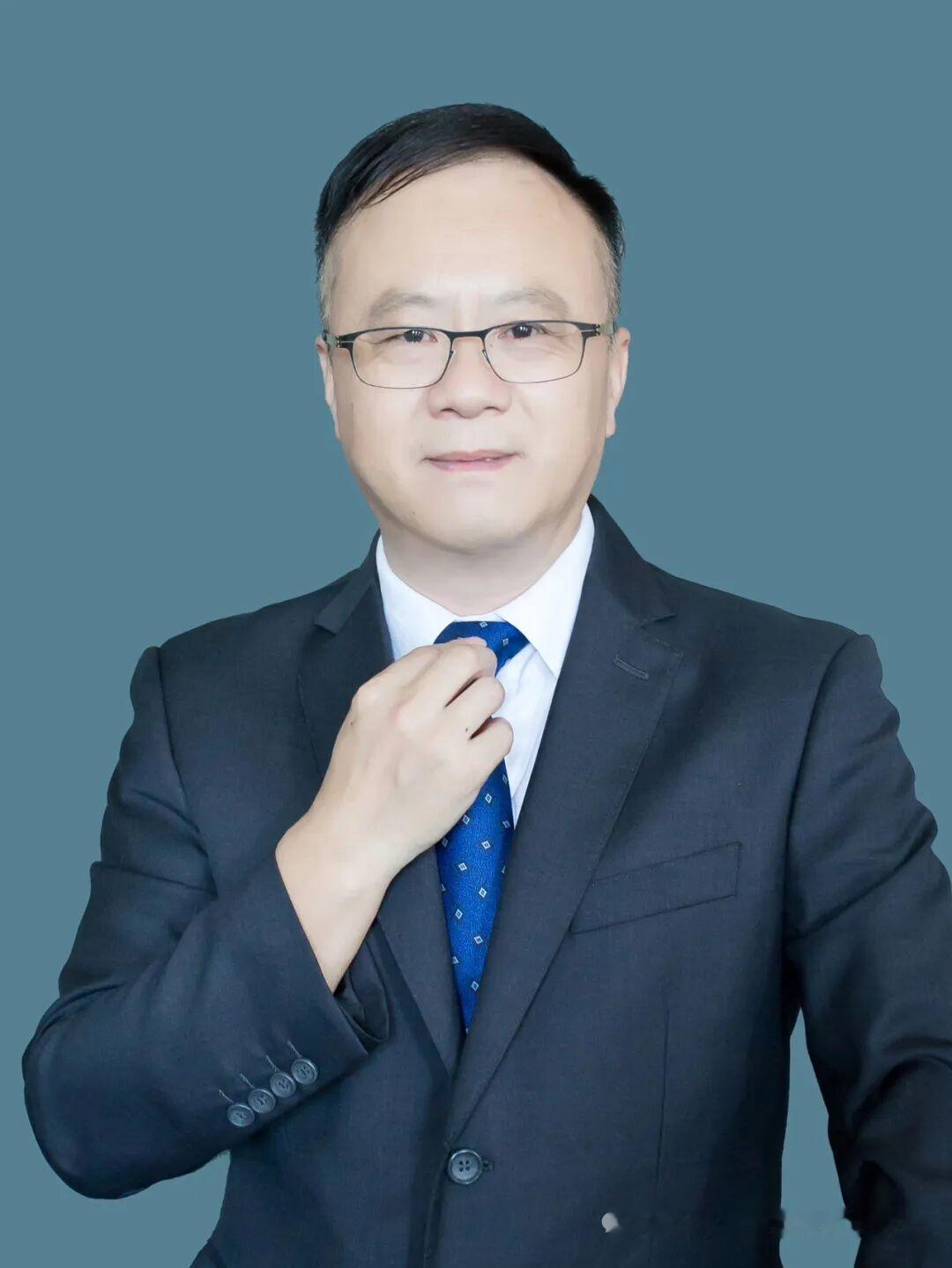 智慧教学大讲堂·401期
01智慧分享
主题：​引领学校走向卓越的系统化思考及实