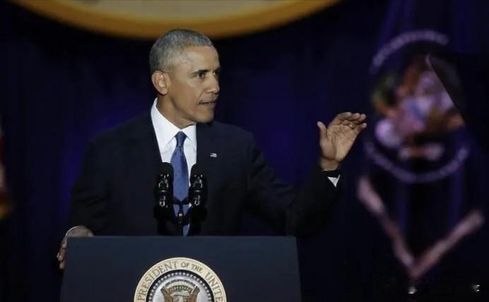 奥巴马怒怼特朗普政府无法无天
美国前总统奥巴马与现任总统特朗普就是一对欢喜冤家，