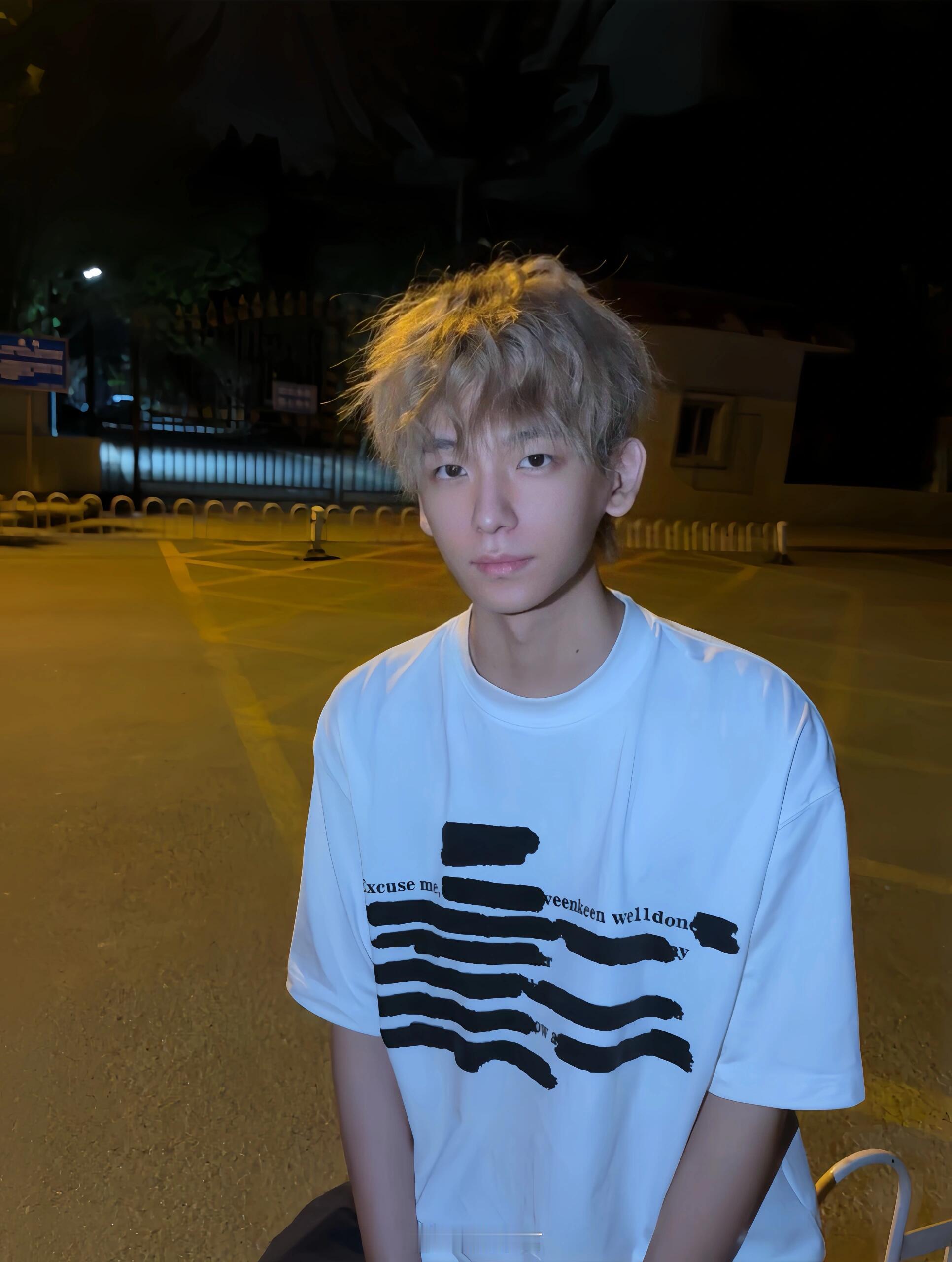 我可以再爱你十年。传送门丨An安 ​​​
