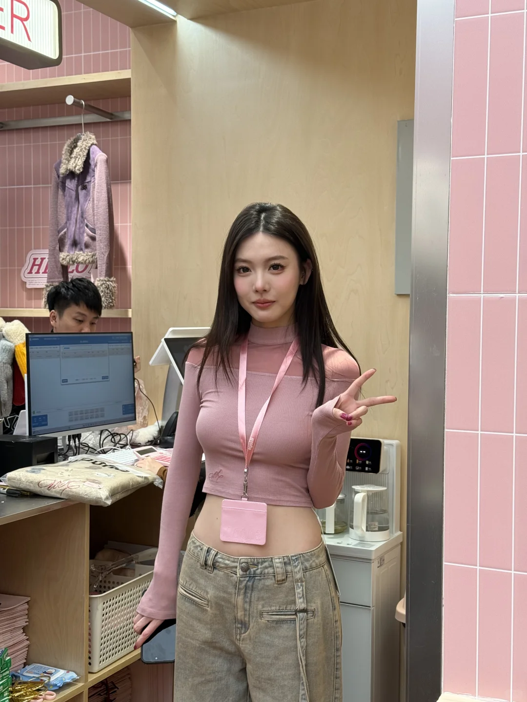 第一次这么近距离见网红！真人美到离谱！