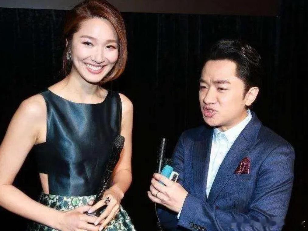 谁懂啊！王祖蓝裤子穿老婆身上秒变六分裤姐妹们！谁懂啊！王祖蓝的裤子穿老婆身上秒变