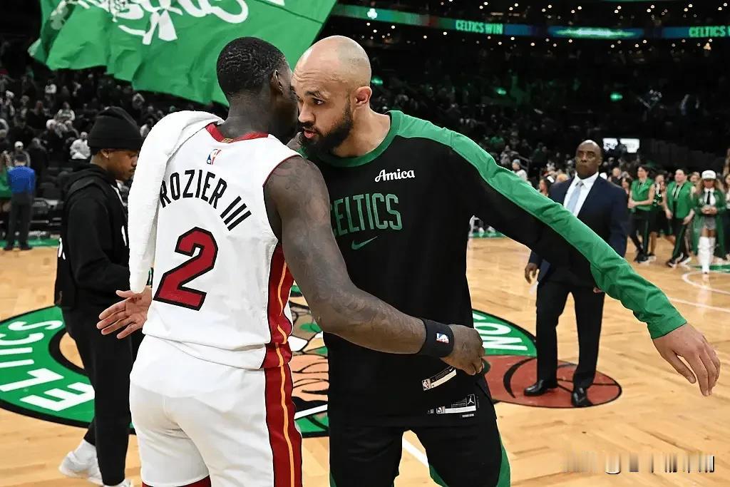 一边倒！凯尔特人近2个赛季对热火总战绩8胜1负

12月3日消息，今日NBA常规