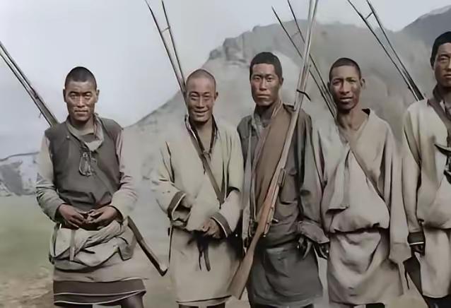 这是我国藏族藏民们用的“叉子枪”今天通过查询才知道，这种叉子枪是藏民们自己改造的