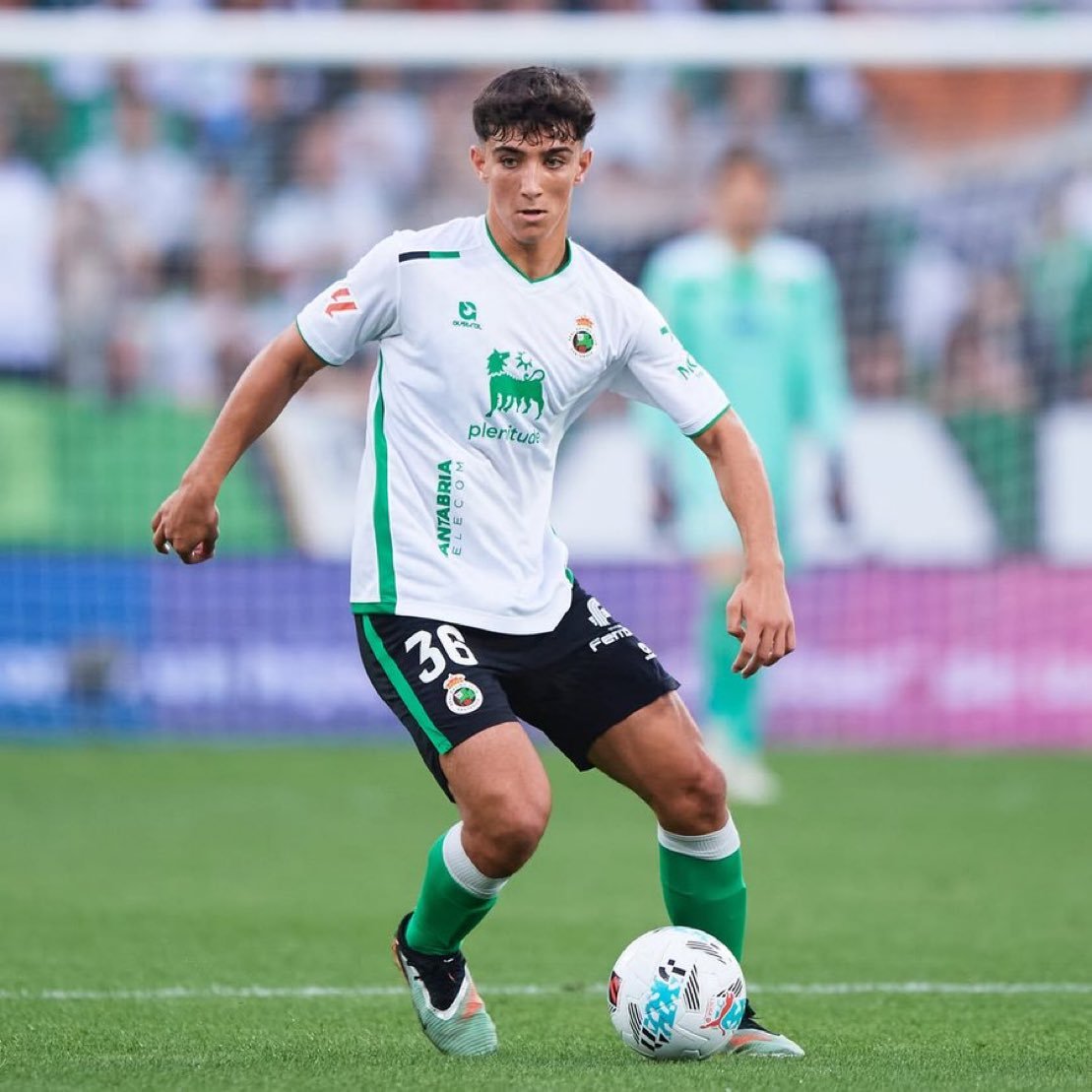 皇马 阿斯:❗️皇马报价了18岁中场球员塞尔吉奥·马丁内斯。 