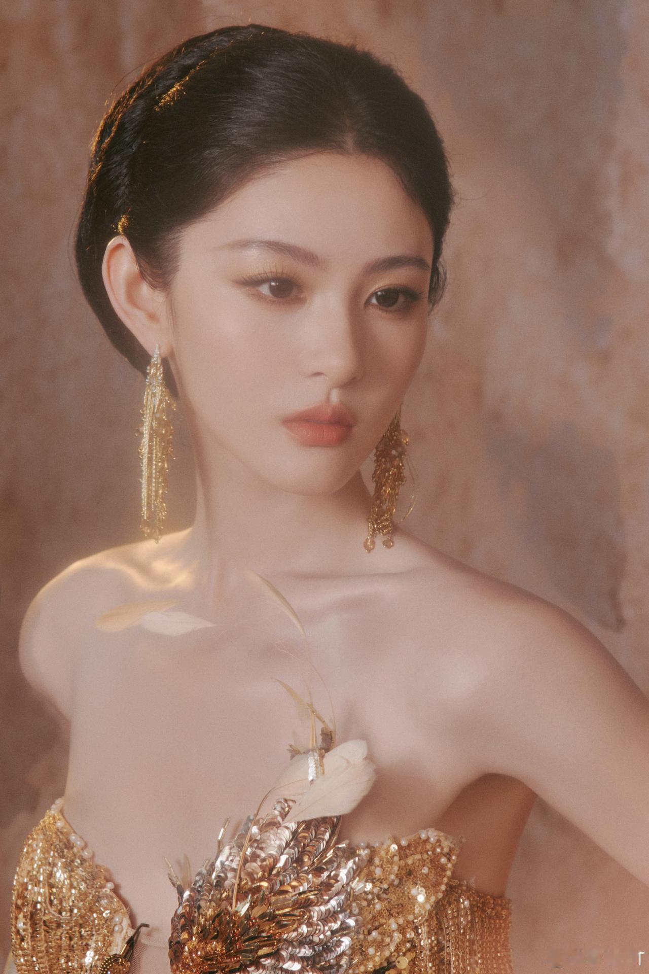 天呐！这是赵晴，完全没认出来啊，这脸感觉变了好多赵晴造型 苏晴演技