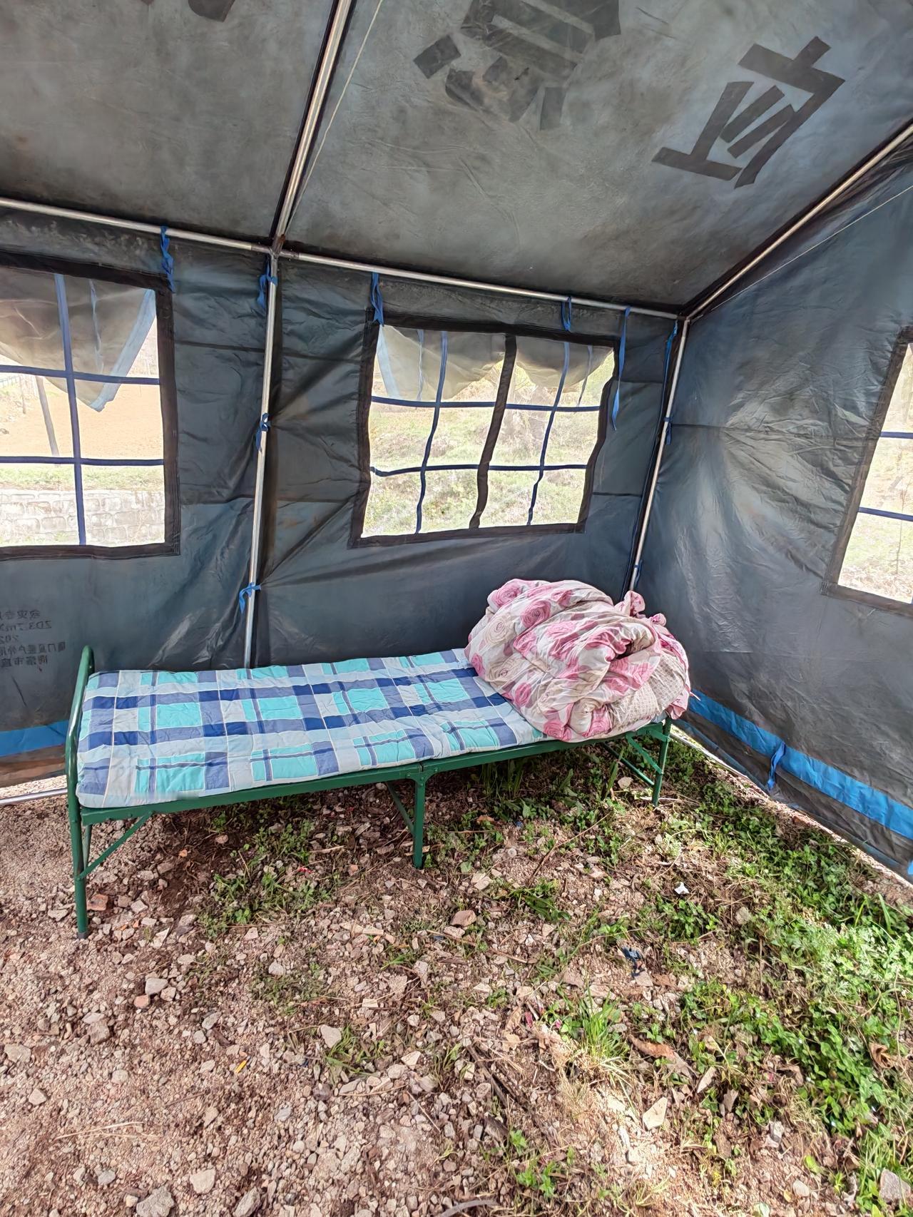 为结婚高位买房，月供4800，愿赌服输？
 
从此生活只剩赚钱还贷，爱好、自由、