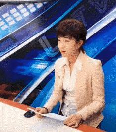 真厉害，当主持人下班以后，这个舞跳得太魔性了。