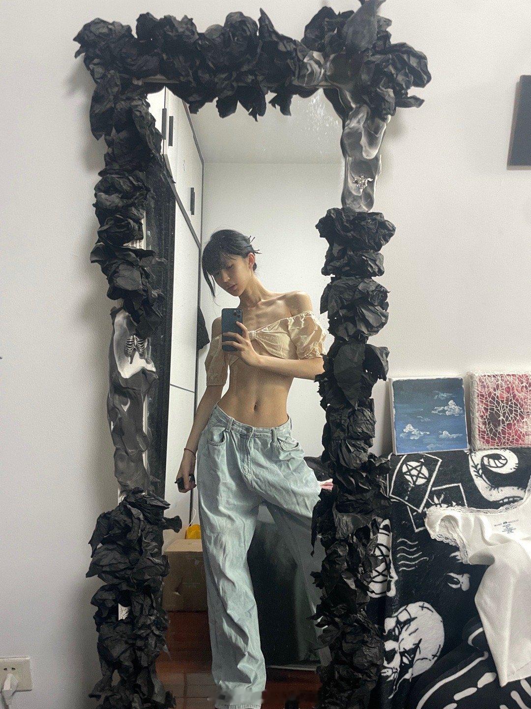 夏天结束了才解锁这套look。。 ​​​